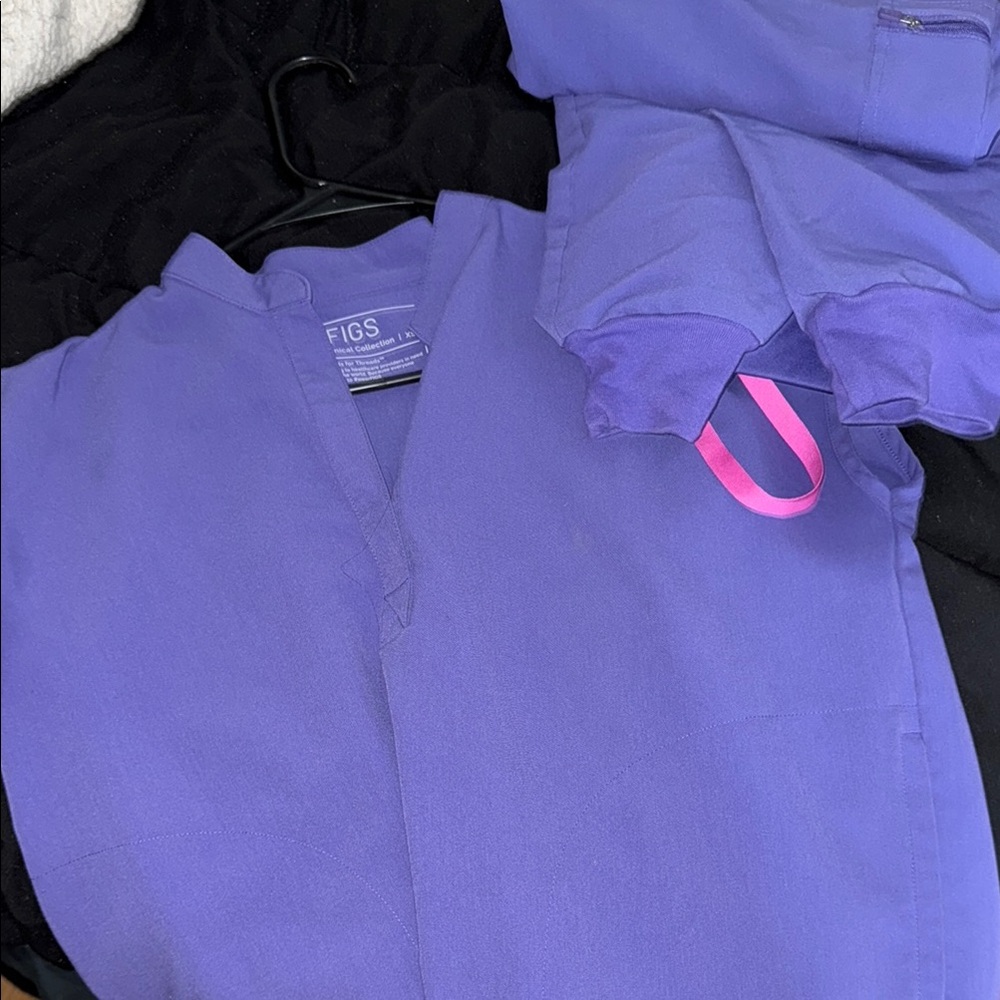 Figs Purple Scrub Set